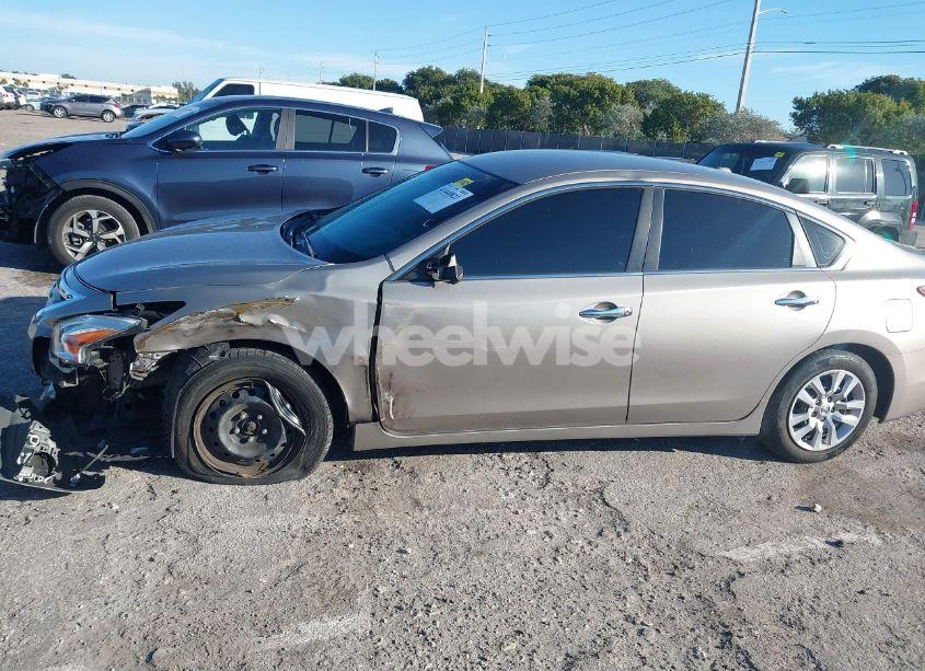 Photo 6 of 2015 Nissan Altima 2.5/2.5 S/2.5 SL/2.5 SV (VIN 1N4AL3AP7FC422613)