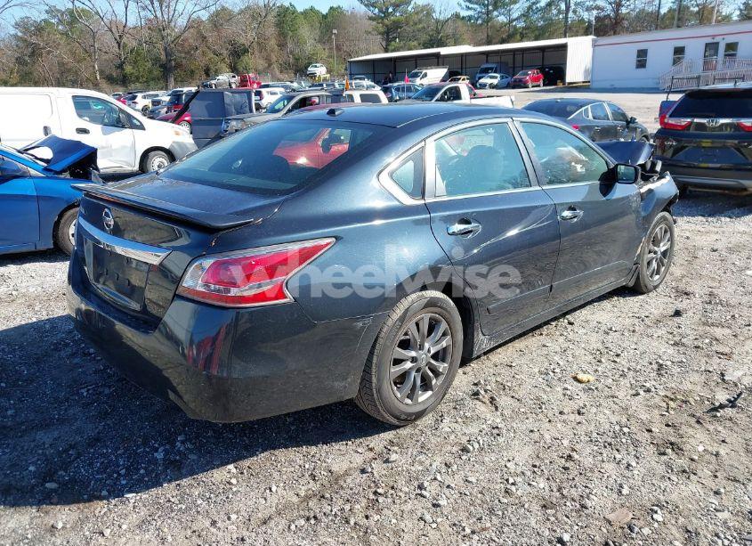 Photo 4 of 2015 Nissan Altima 2.5 S (VIN 1N4AL3AP7FC423776)