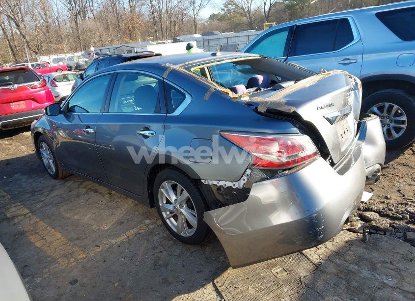 Photo 3 of 2015 Nissan Altima 2.5 SV (VIN 1N4AL3AP7FC438052)