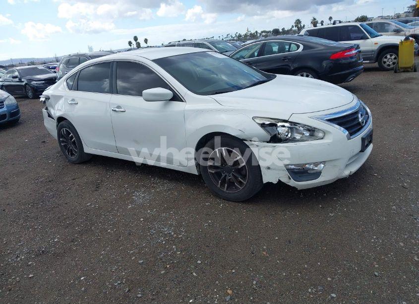 2015 Nissan Altima 2.5/2.5 S/2.5 SL/2.5 SV (VIN 1N4AL3AP7FC441128) main photo