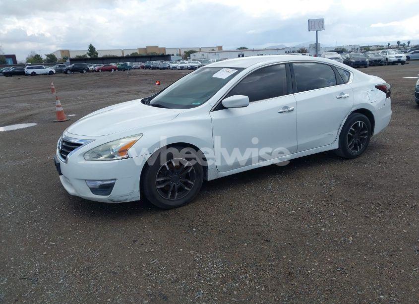 Photo 2 of 2015 Nissan Altima 2.5/2.5 S/2.5 SL/2.5 SV (VIN 1N4AL3AP7FC441128)