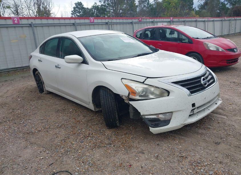 2015 Nissan Altima 2.5/2.5 S/2.5 SL/2.5 SV (VIN 1N4AL3AP7FC442960) main photo