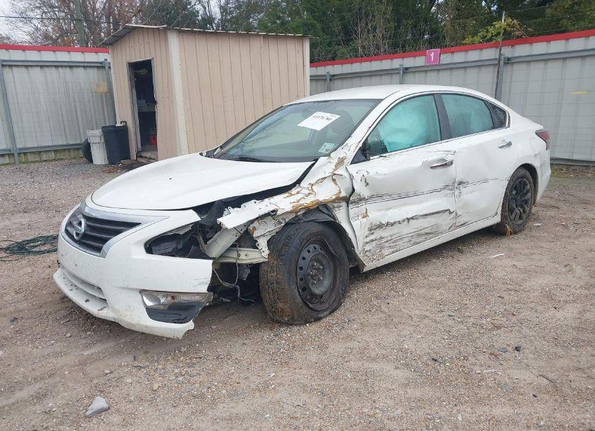 Photo 2 of 2015 Nissan Altima 2.5/2.5 S/2.5 SL/2.5 SV (VIN 1N4AL3AP7FC442960)