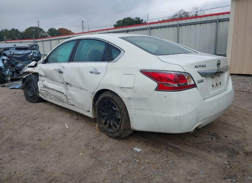 Photo 3 of 2015 Nissan Altima 2.5/2.5 S/2.5 SL/2.5 SV (VIN 1N4AL3AP7FC442960)