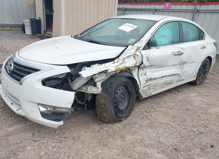 Photo 6 of 2015 Nissan Altima 2.5/2.5 S/2.5 SL/2.5 SV (VIN 1N4AL3AP7FC442960)