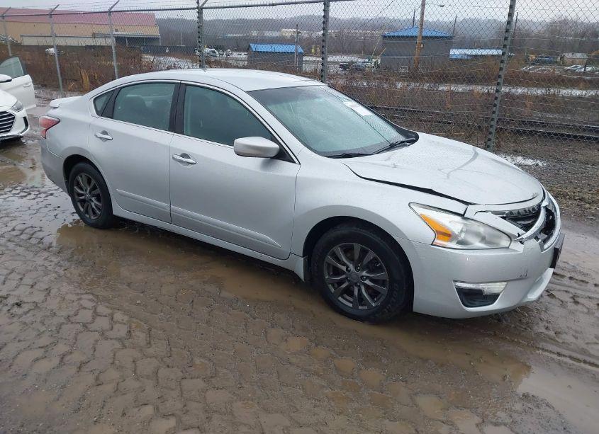 2015 Nissan Altima 2.5 S (VIN 1N4AL3AP7FC444496) main photo