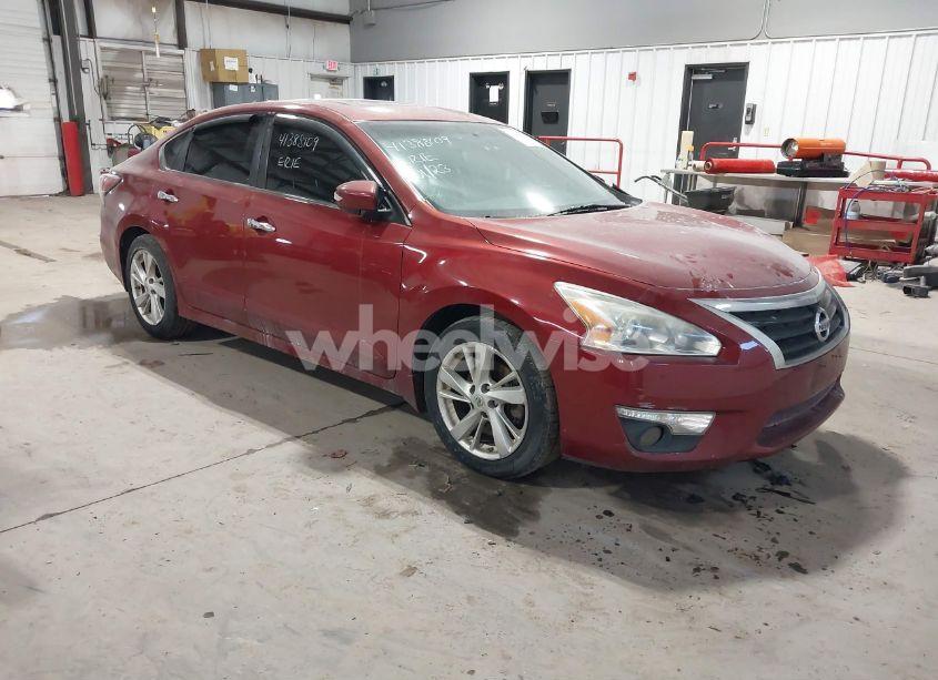 2015 Nissan Altima 2.5 SV (VIN 1N4AL3AP7FC448063) main photo