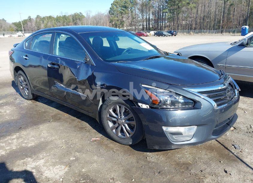 2015 Nissan Altima 2.5 S (VIN 1N4AL3AP7FC460651) main photo