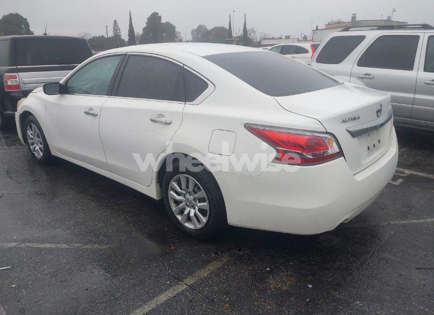 Photo 3 of 2015 Nissan Altima 2.5 S (VIN 1N4AL3AP7FC476798)