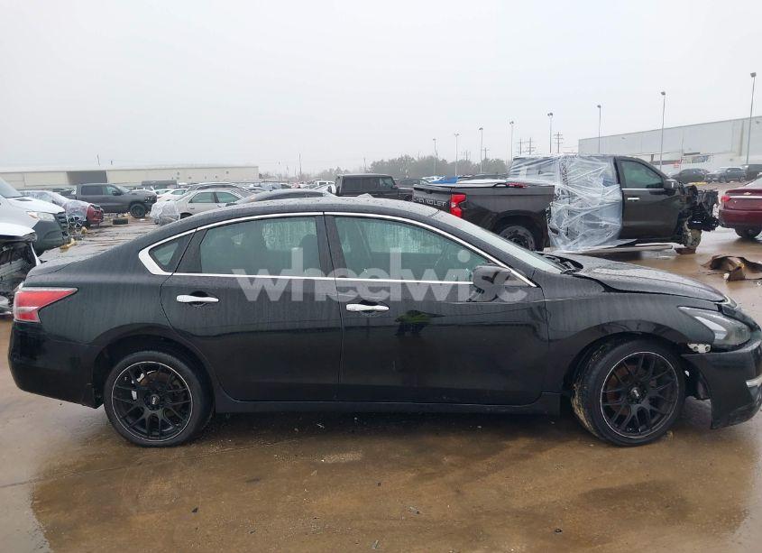 Photo 13 of 2015 Nissan Altima 2.5 SV (VIN 1N4AL3AP7FC477773)