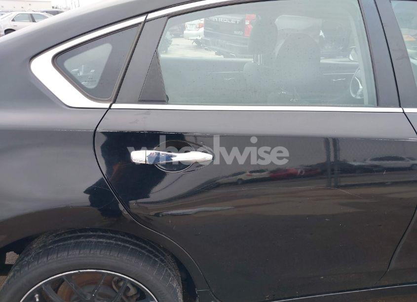 Photo 21 of 2015 Nissan Altima 2.5 SV (VIN 1N4AL3AP7FC477773)