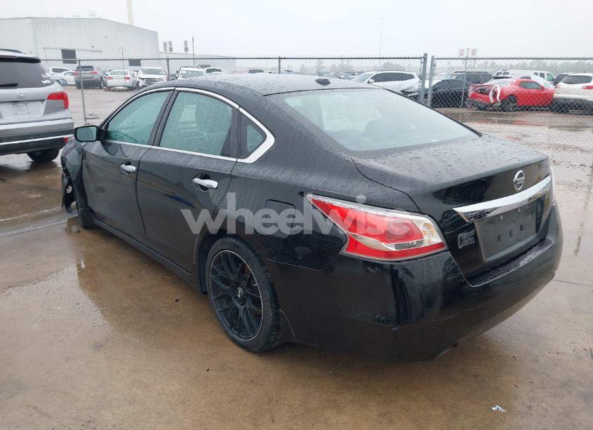 Photo 3 of 2015 Nissan Altima 2.5 SV (VIN 1N4AL3AP7FC477773)