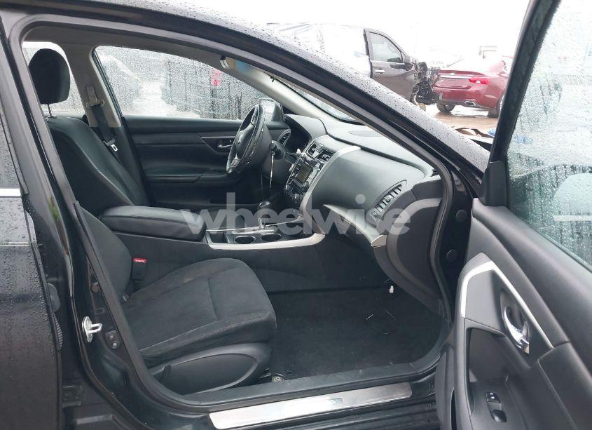 Photo 5 of 2015 Nissan Altima 2.5 SV (VIN 1N4AL3AP7FC477773)
