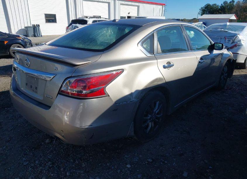 Photo 4 of 2015 Nissan Altima 2.5 S (VIN 1N4AL3AP7FC479653)