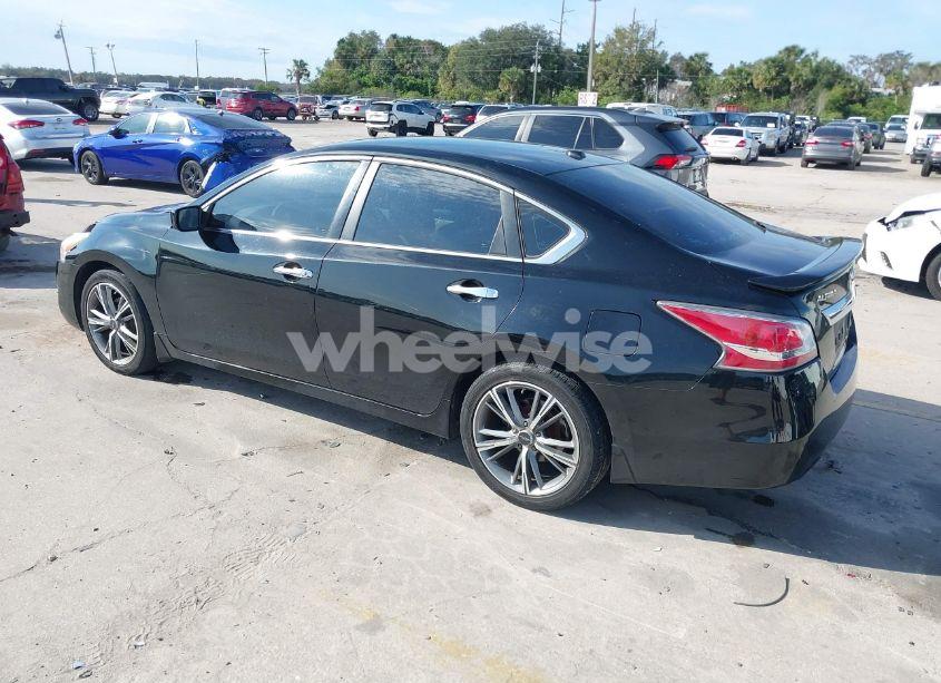 Photo 3 of 2015 Nissan Altima 2.5 S (VIN 1N4AL3AP7FC487817)