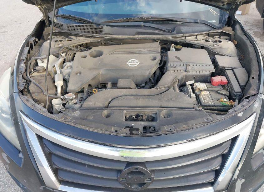 Photo 10 of 2015 Nissan Altima 2.5 S (VIN 1N4AL3AP7FC569532)