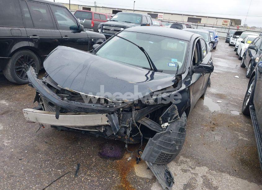 Photo 2 of 2015 Nissan Altima 2.5 S (VIN 1N4AL3AP7FC571278)