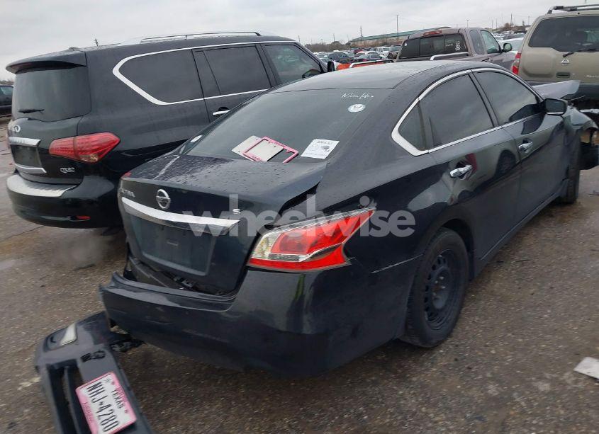 Photo 4 of 2015 Nissan Altima 2.5 S (VIN 1N4AL3AP7FC571278)