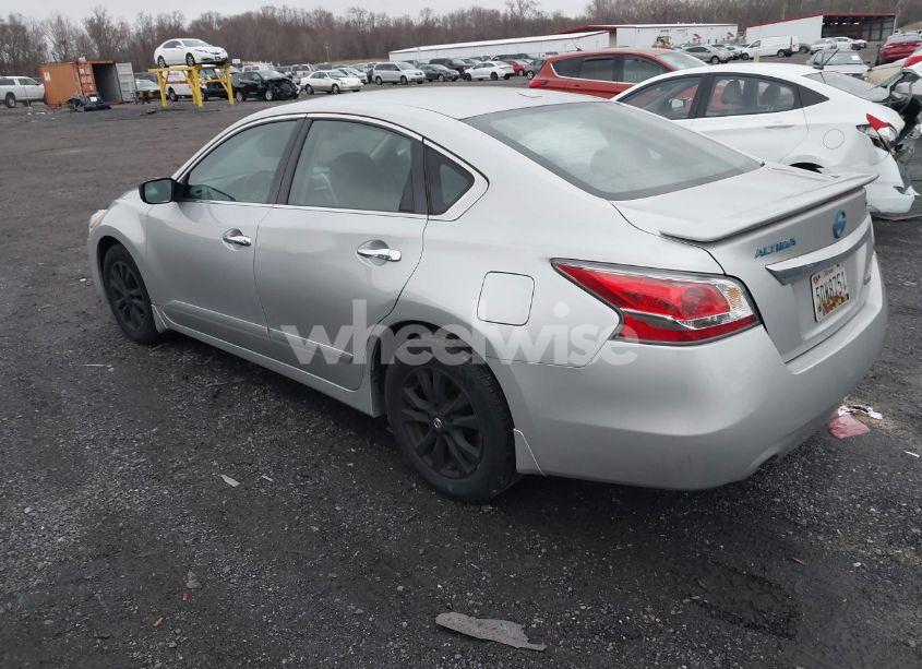 Photo 3 of 2015 Nissan Altima 2.5 S (VIN 1N4AL3AP7FC576724)