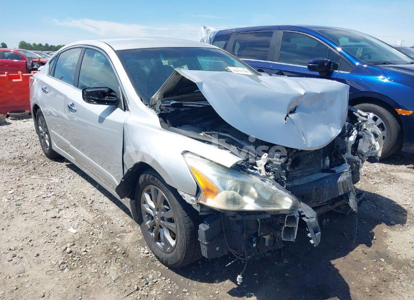2015 Nissan Altima 2.5 S (VIN 1N4AL3AP7FC581552) main photo