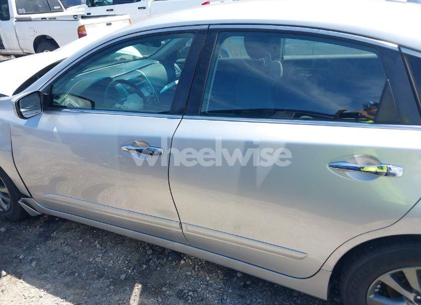 Photo 15 of 2015 Nissan Altima 2.5 S (VIN 1N4AL3AP7FC581552)