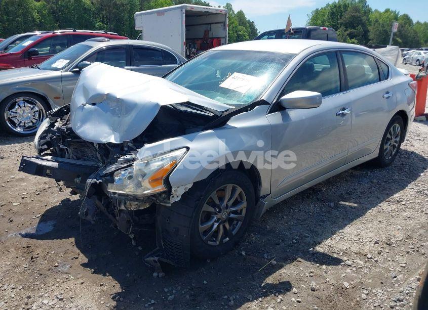 Photo 2 of 2015 Nissan Altima 2.5 S (VIN 1N4AL3AP7FC581552)