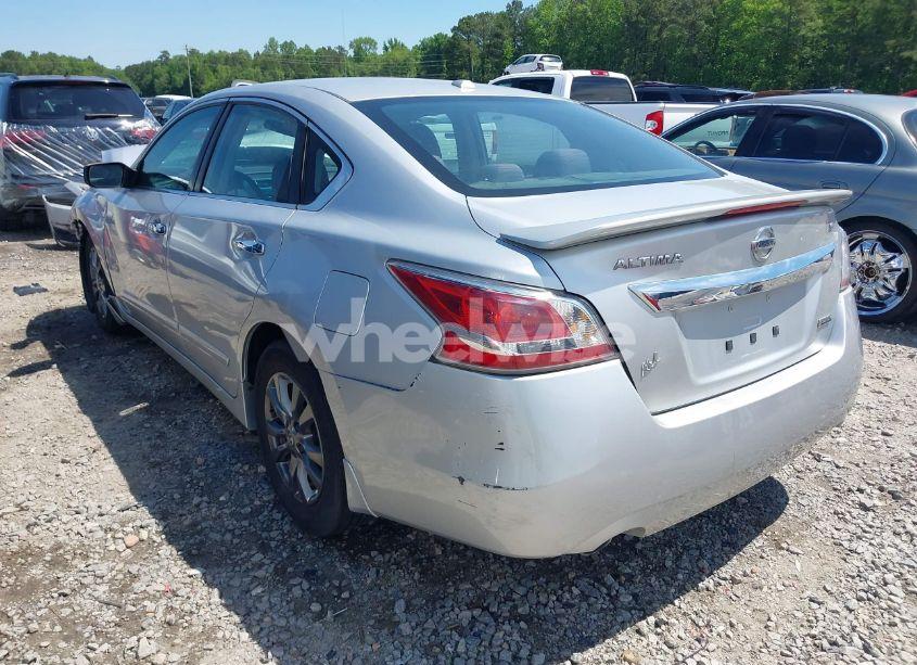 Photo 3 of 2015 Nissan Altima 2.5 S (VIN 1N4AL3AP7FC581552)