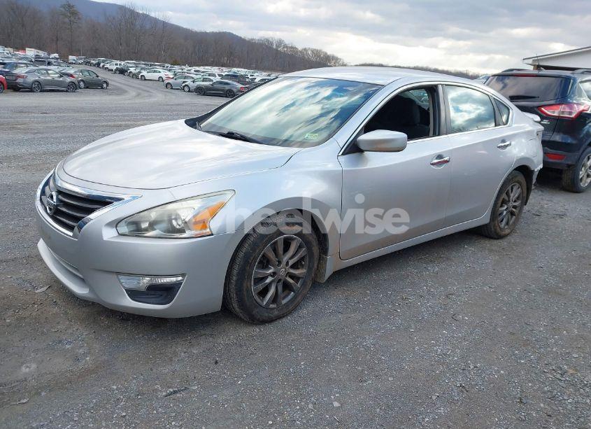 Photo 2 of 2015 Nissan Altima 2.5 S (VIN 1N4AL3AP7FC585634)