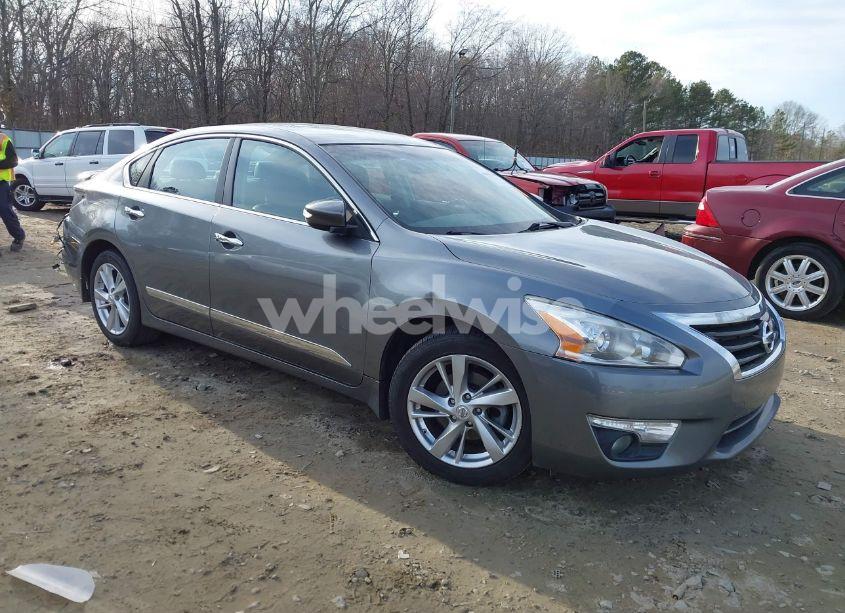 2015 Nissan Altima 2.5/2.5 S/2.5 SL/2.5 SV (VIN 1N4AL3AP7FC586945) main photo