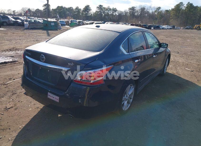 Photo 4 of 2015 Nissan Altima 2.5 SV (VIN 1N4AL3AP7FC588775)