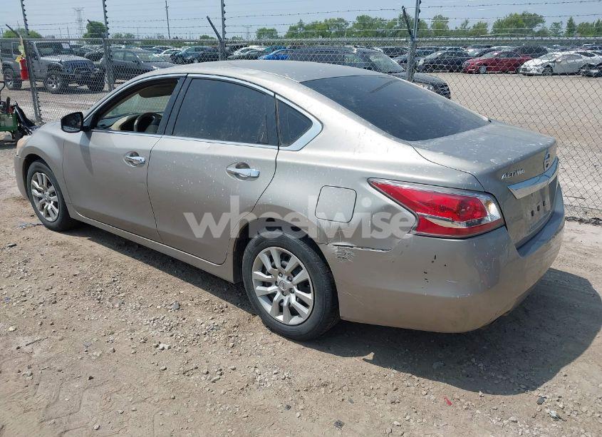 Photo 3 of 2015 Nissan Altima 2.5 (VIN 1N4AL3AP7FC593040)