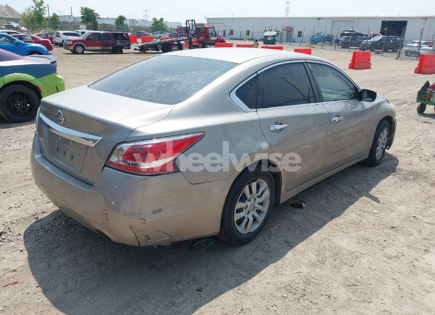 Photo 4 of 2015 Nissan Altima 2.5 (VIN 1N4AL3AP7FC593040)
