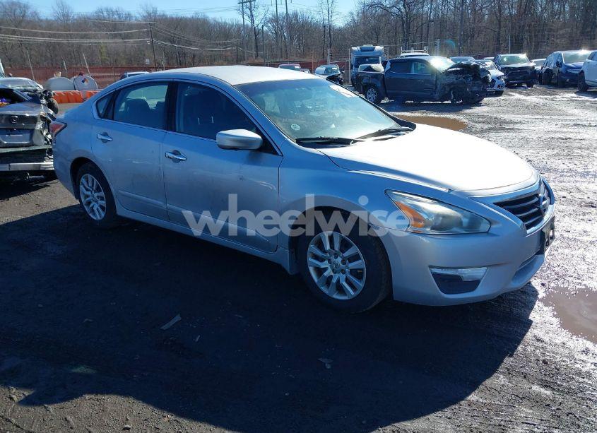 2015 Nissan Altima 2.5 S (VIN 1N4AL3AP7FC595774) main photo