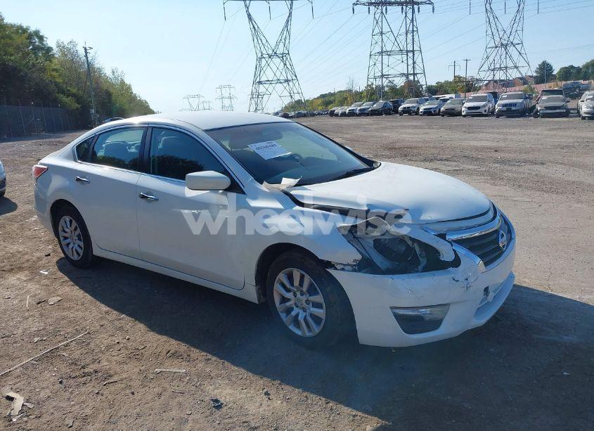 2015 Nissan Altima 2.5/2.5 S/2.5 SL/2.5 SV (VIN 1N4AL3AP7FN330826) main photo