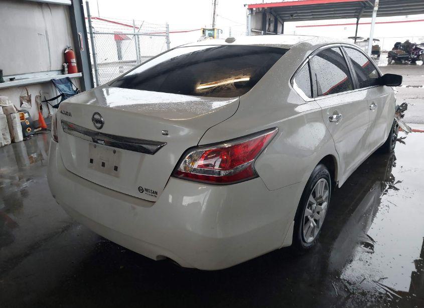 Photo 4 of 2015 Nissan Altima 2.5 S (VIN 1N4AL3AP7FN333077)