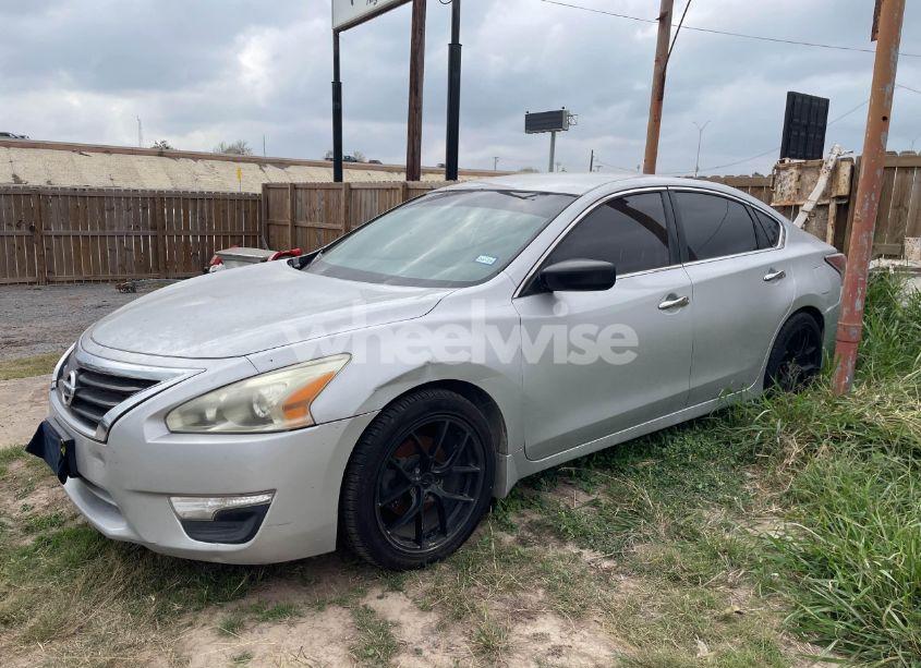 Photo 2 of 2015 Nissan Altima 2.5/S/SV/SL (VIN 1N4AL3AP7FN348629)