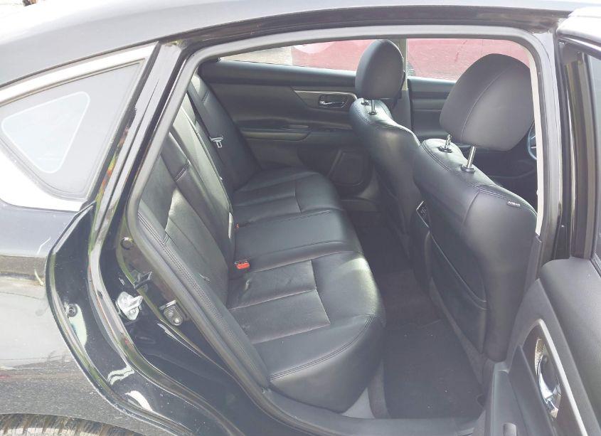 Photo 8 of 2015 Nissan Altima 2.5 SL (VIN 1N4AL3AP7FN348839)