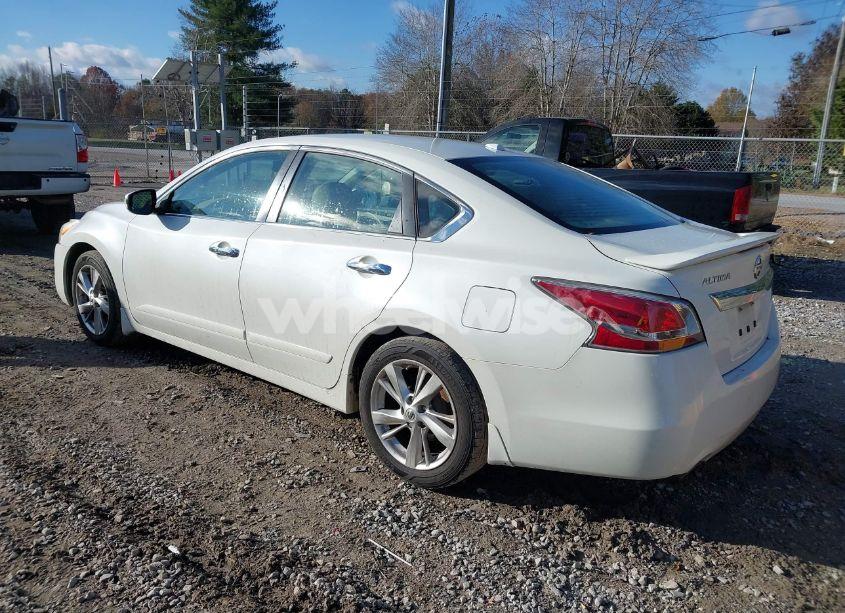Photo 3 of 2015 Nissan Altima 2.5 SL (VIN 1N4AL3AP7FN363485)