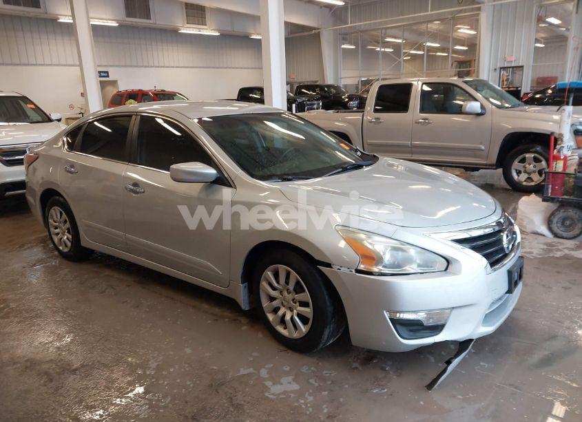 2015 Nissan Altima 2.5 S (VIN 1N4AL3AP7FN377810) main photo