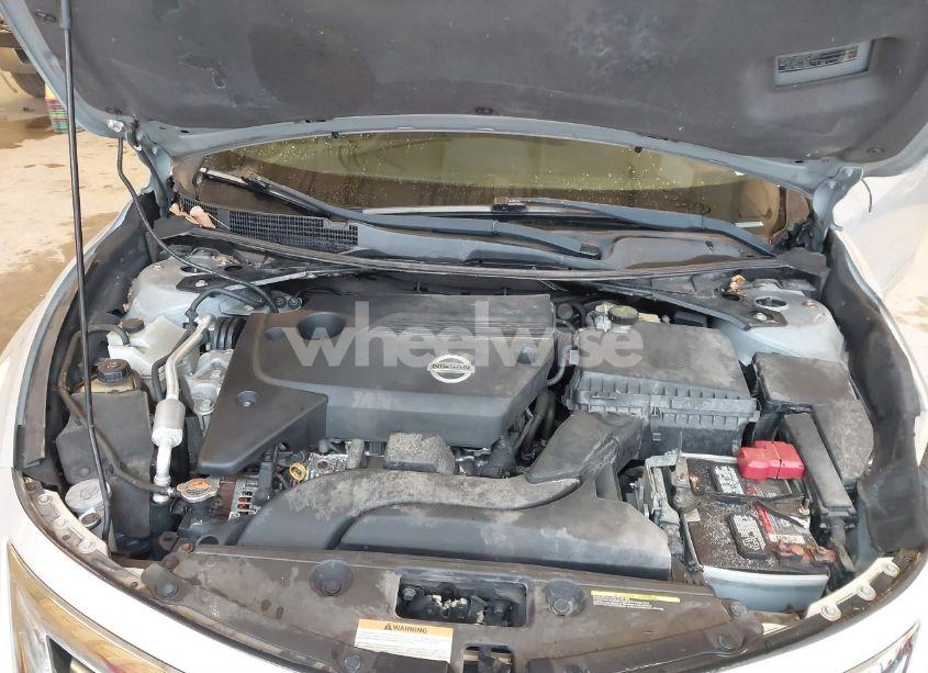 Photo 10 of 2015 Nissan Altima 2.5 S (VIN 1N4AL3AP7FN377810)