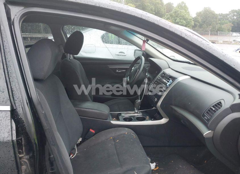 Photo 5 of 2015 Nissan Altima 2.5/2.5 S/2.5 SL/2.5 SV (VIN 1N4AL3AP7FN379301)