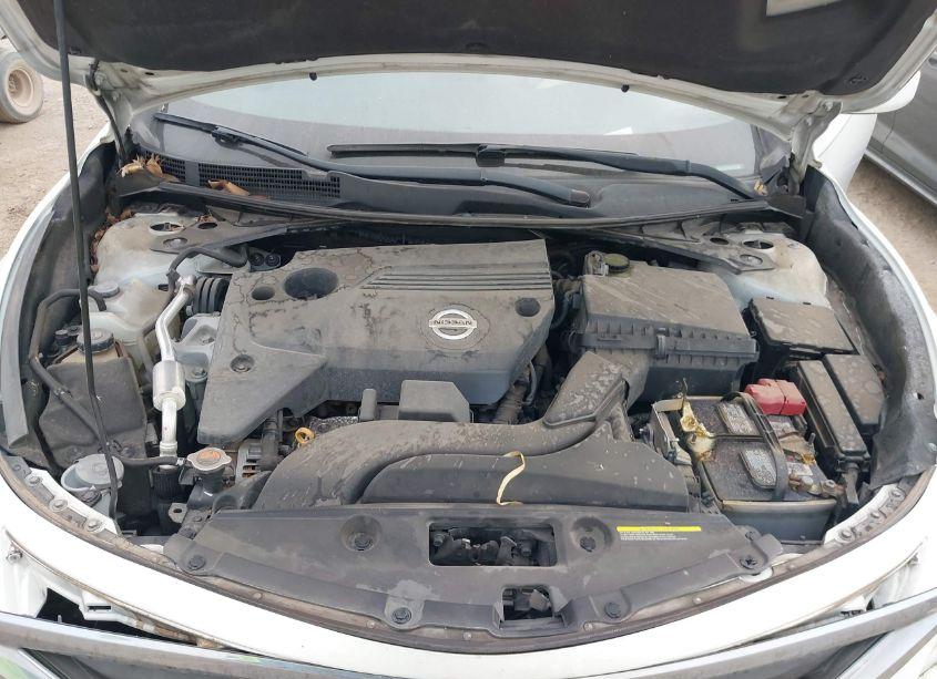Photo 10 of 2015 Nissan Altima 2.5 S (VIN 1N4AL3AP7FN388967)