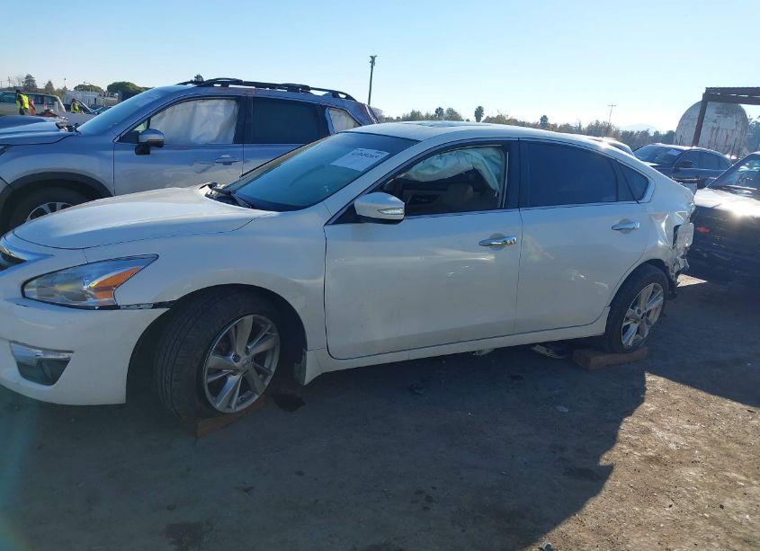 Photo 14 of 2015 Nissan Altima 2.5 SL (VIN 1N4AL3AP7FN393439)