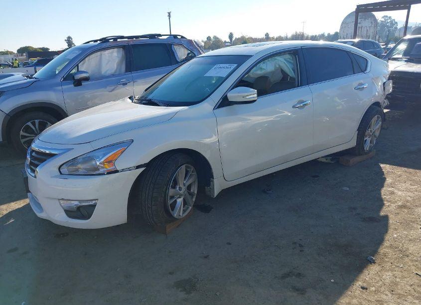 Photo 2 of 2015 Nissan Altima 2.5 SL (VIN 1N4AL3AP7FN393439)
