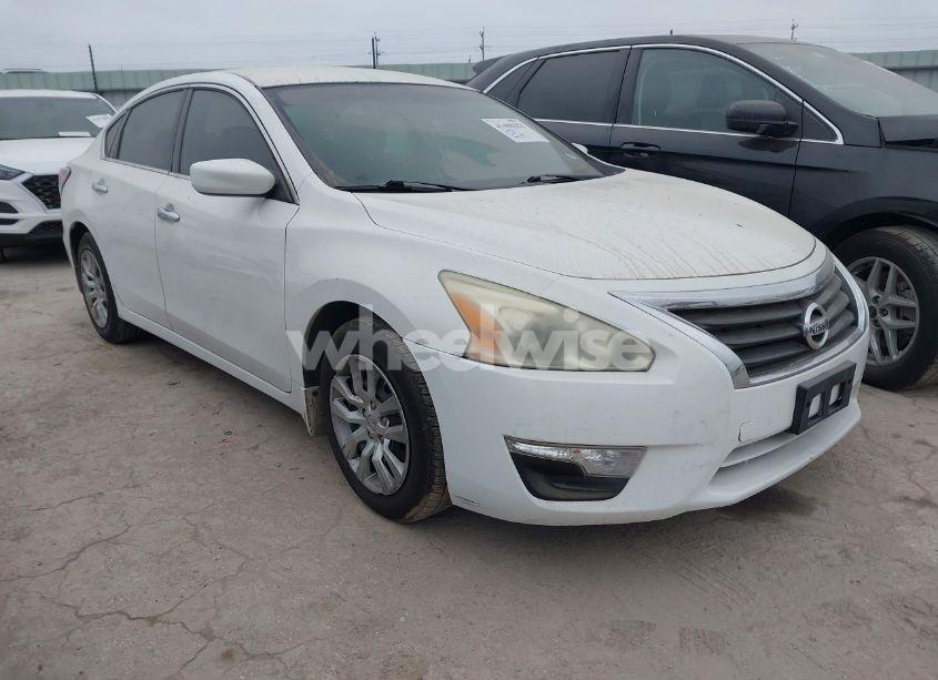 2015 Nissan Altima 2.5 S (VIN 1N4AL3AP7FN403936) main photo