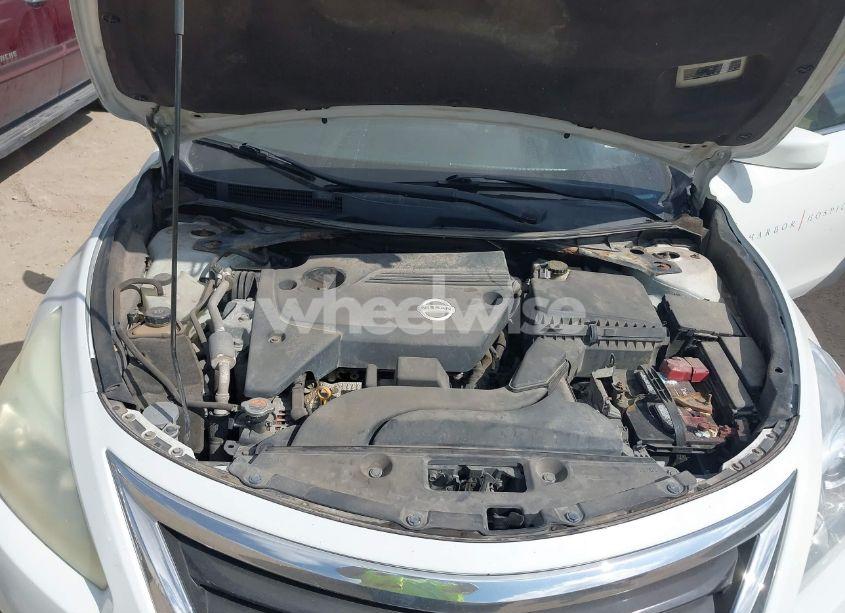 Photo 10 of 2015 Nissan Altima 2.5 S (VIN 1N4AL3AP7FN403936)