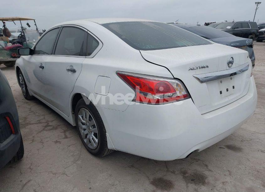 Photo 3 of 2015 Nissan Altima 2.5 S (VIN 1N4AL3AP7FN403936)