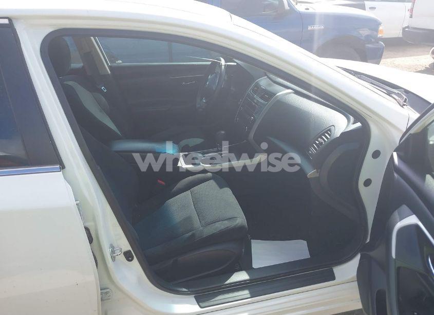 Photo 5 of 2015 Nissan Altima 2.5 S (VIN 1N4AL3AP7FN403936)