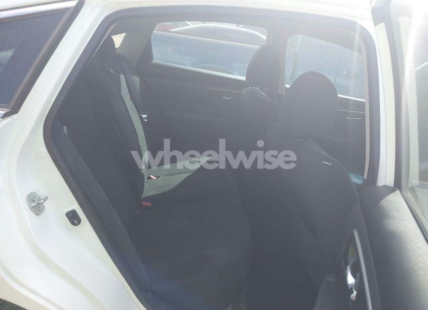 Photo 8 of 2015 Nissan Altima 2.5 S (VIN 1N4AL3AP7FN403936)