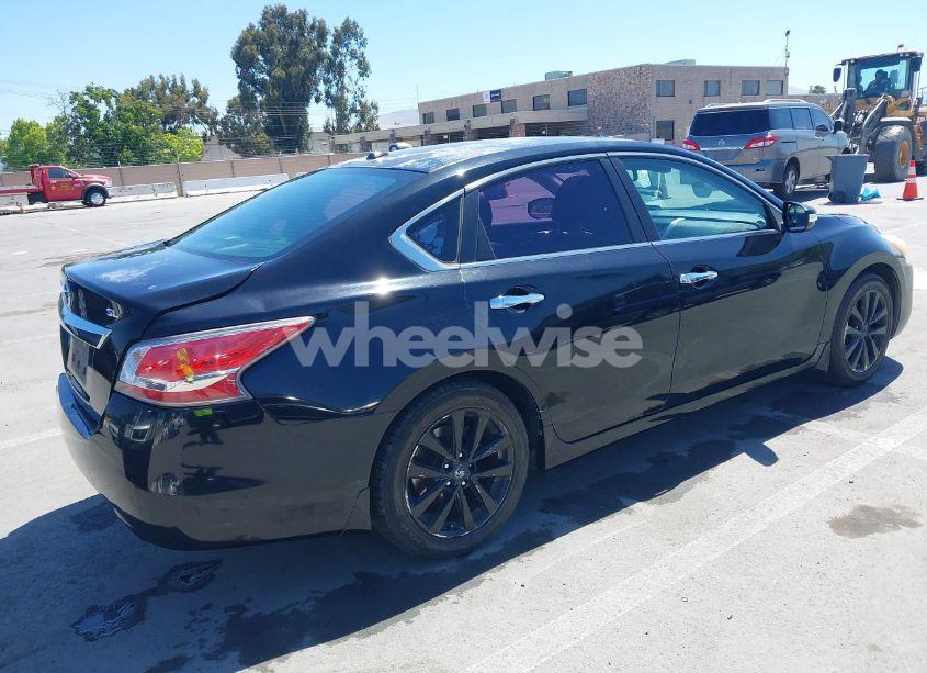 Photo 4 of 2015 Nissan Altima 2.5 SL (VIN 1N4AL3AP7FN861380)